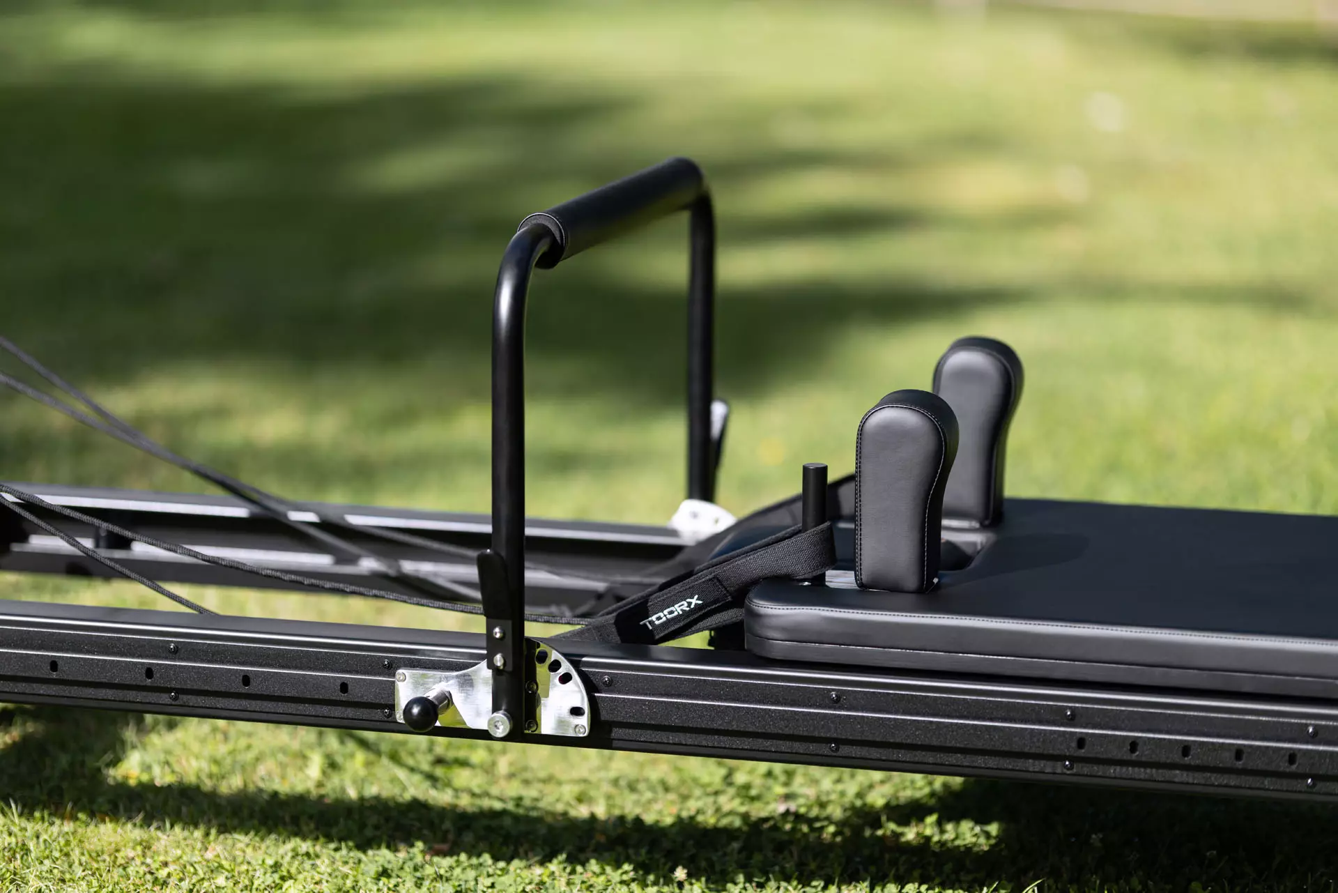 Reformer LIVENESS PTX-8000BP, black pearl